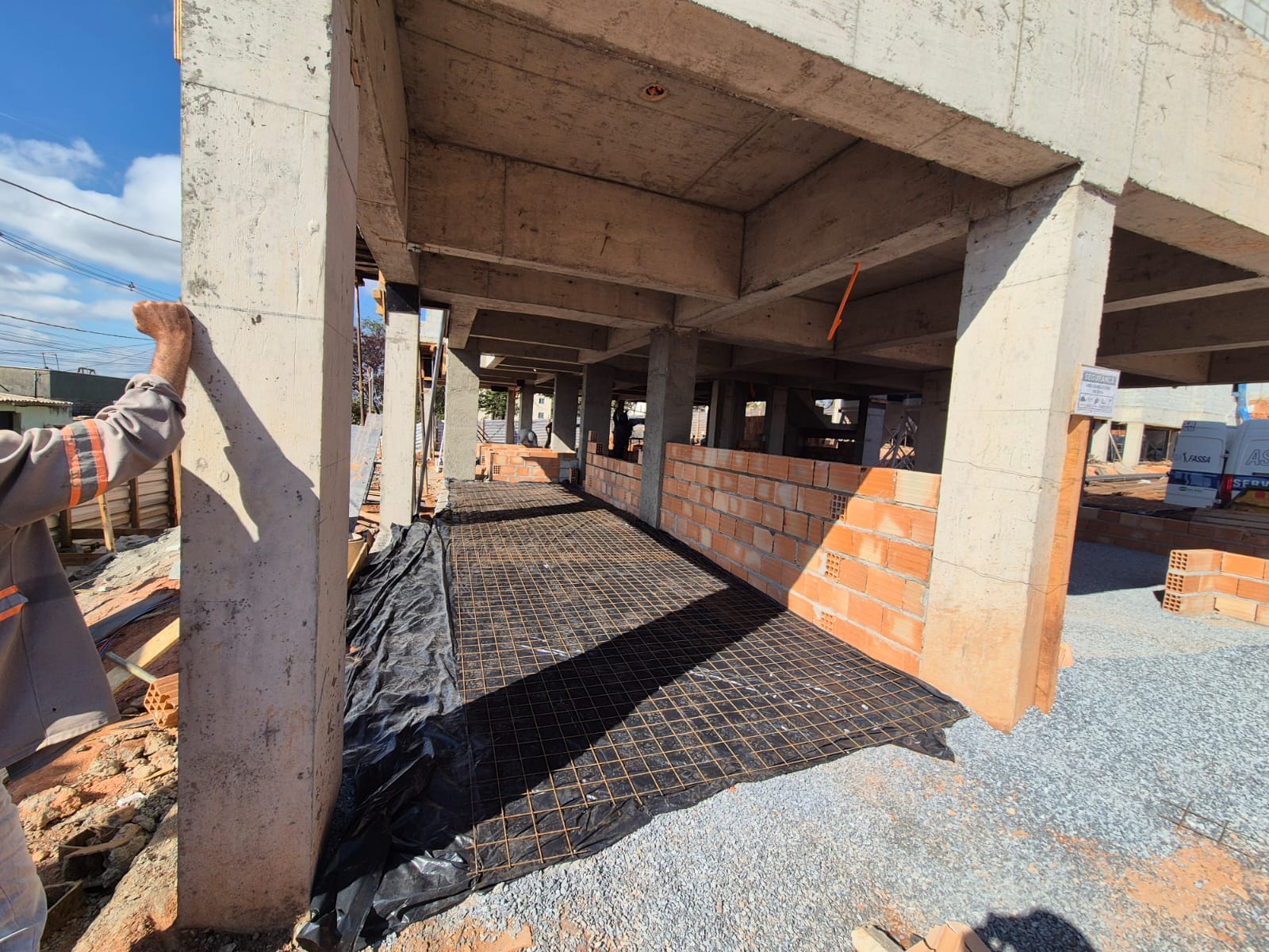 e04df1a9-60b0-4fee-8b2e-3110287060e4